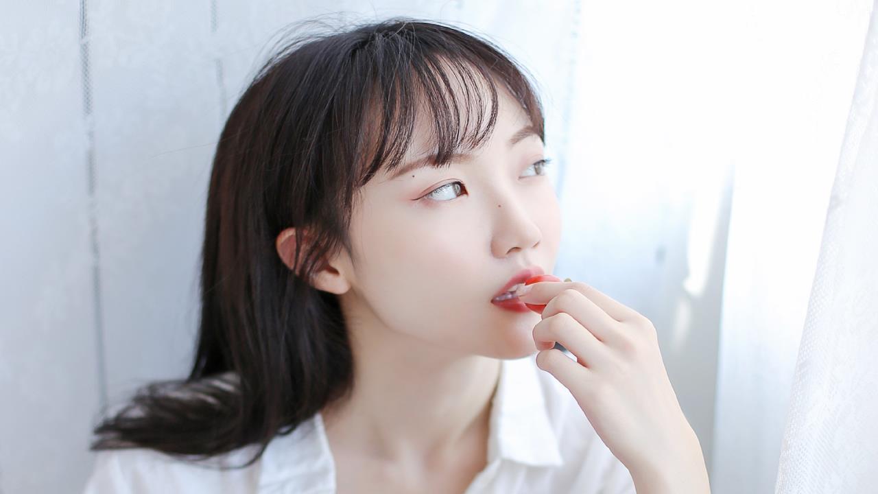 黄色蔷薇免费观看:  免费欣赏黄色蔷薇的美丽与故事